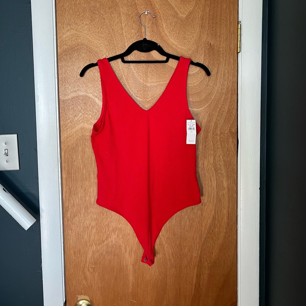 NWT American Eagle v neck Red Bodysuit, size L